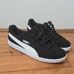 Puma V2 Men's Classic Black and White Sneakers Size 8